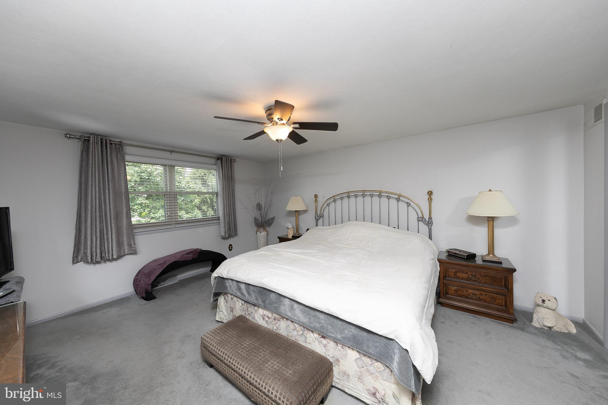 9748 Glenhope Road Philadelphia, PA 19115 - Photo 19 of 33