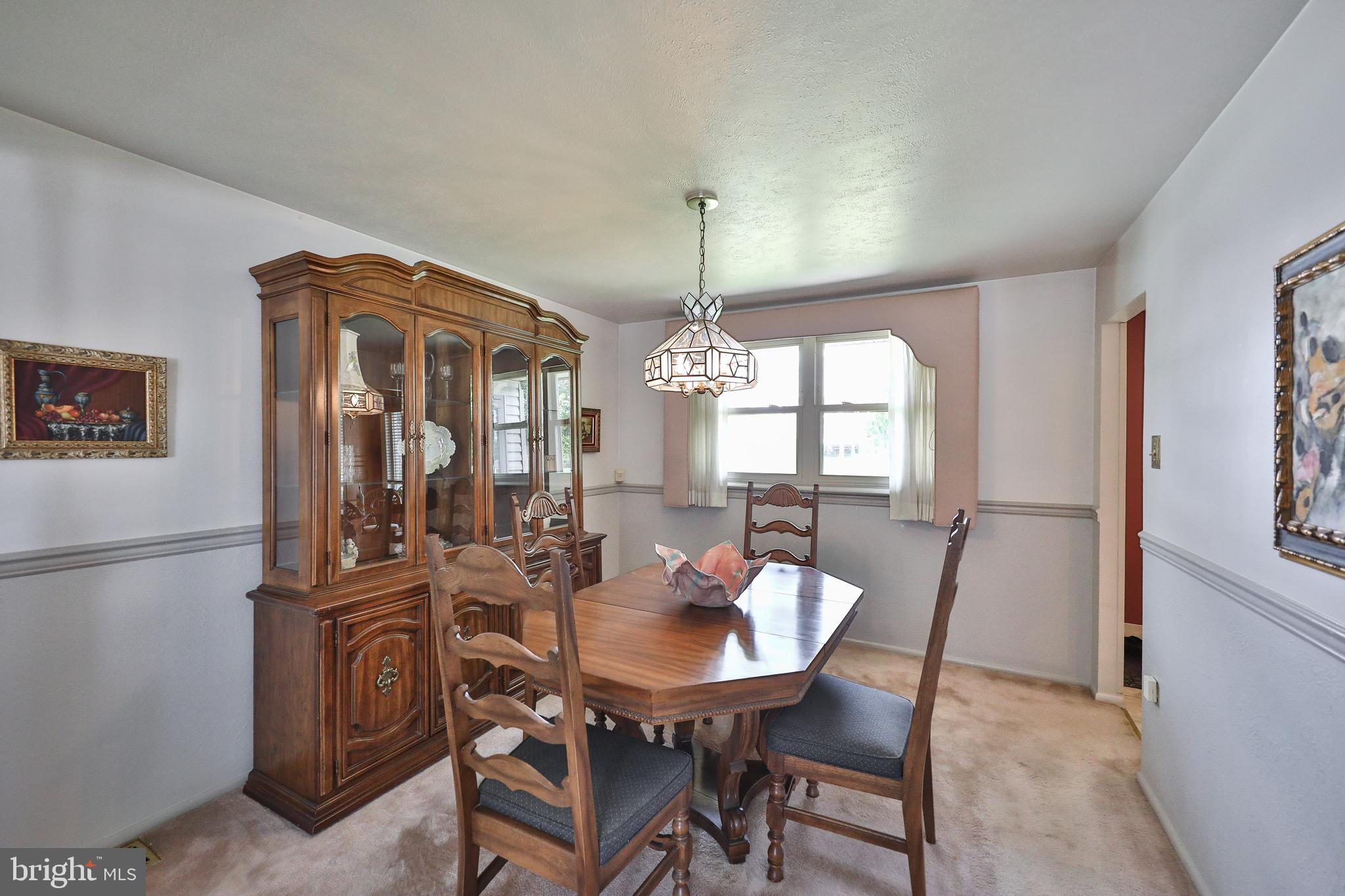 9748 Glenhope Road Philadelphia, PA 19115 - Photo 7 of 33