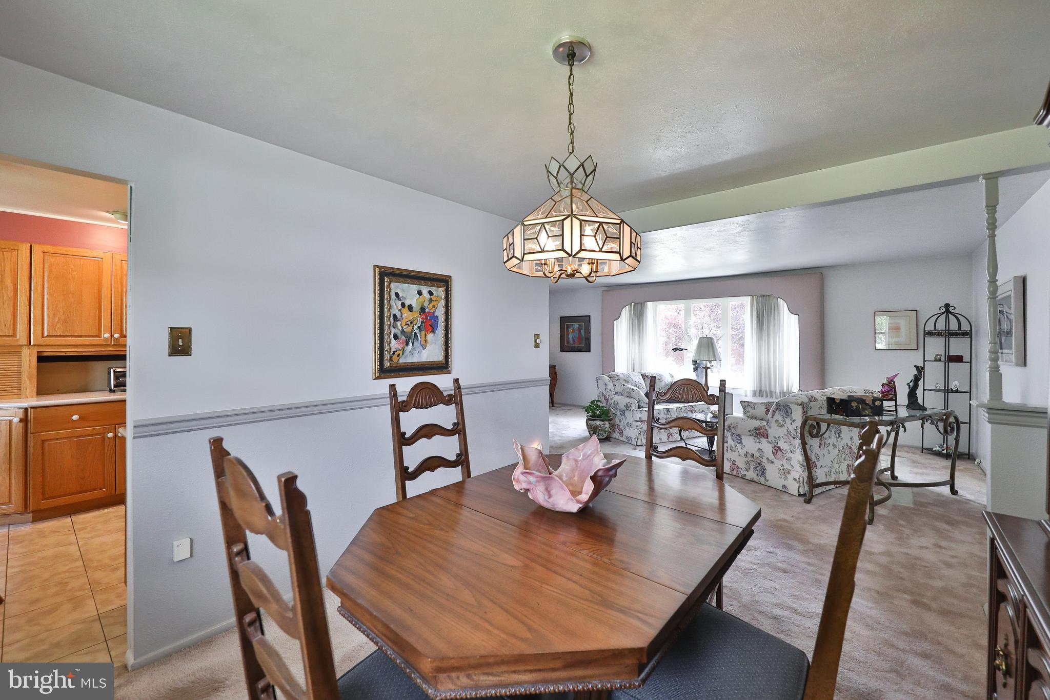 9748 Glenhope Road Philadelphia, PA 19115 - Photo 9 of 33
