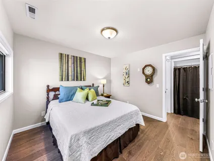 a view of entryway and workspace