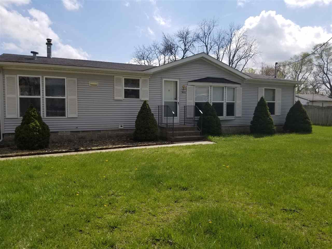 1022 Calhoun Street Waterloo, IA 50707 - Photo 1 of 8 Gallery Image 1