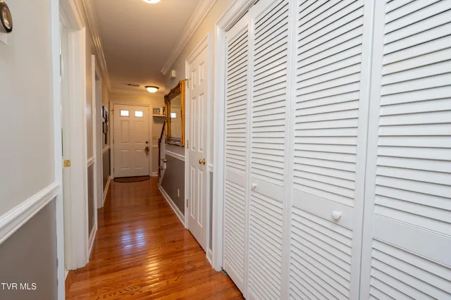 $299,900 | 2030 West Manor Court, Unit 2030, Kingsport, TN 37660