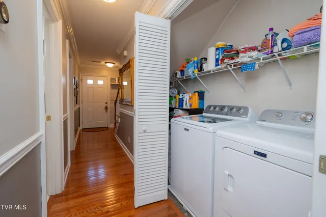 $299,900 | 2030 West Manor Court, Unit 2030, Kingsport, TN 37660