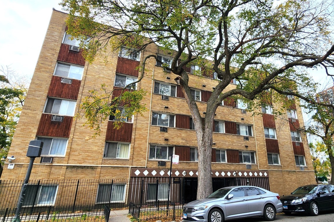 5100 North Sheridan Road, Unit 504 Chicago, IL 60640 - Photo 1 of 16 Gallery Image 1