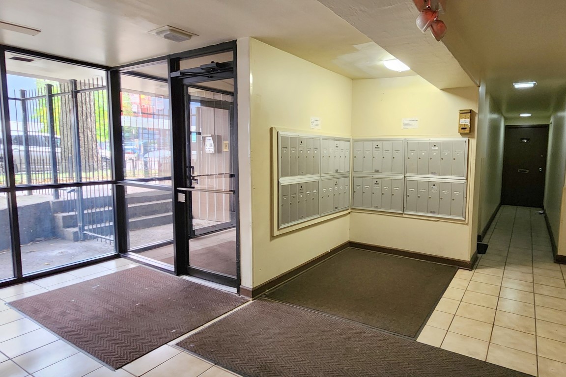 5100 North Sheridan Road, Unit 504 Chicago, IL 60640 - Photo 2 of 16 Gallery Image 2