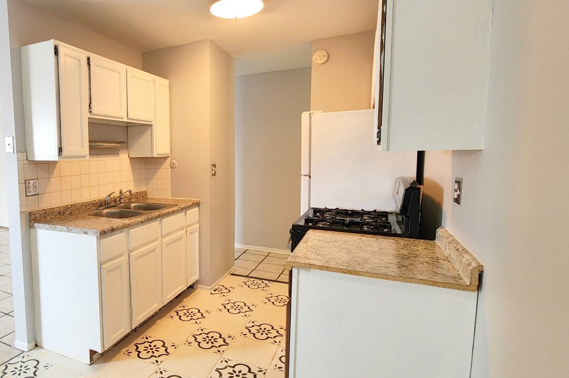 5100 North Sheridan Road, Unit 504 Chicago, IL 60640 - Photo 9 of 16 Gallery Image 9