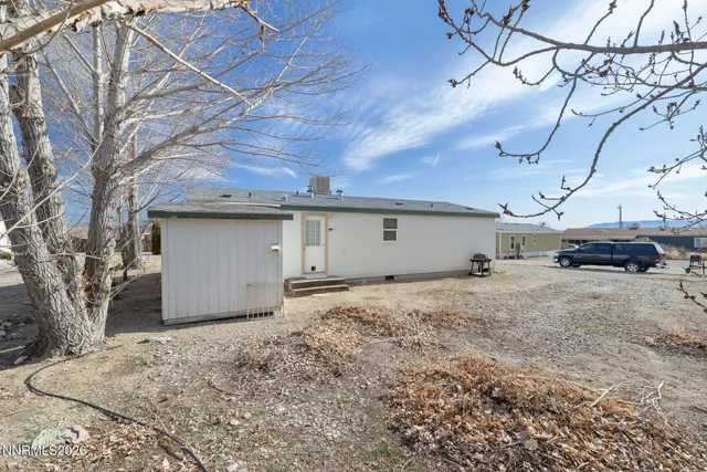 $230,000 | 4 Mobil Drive, Yerington, NV 89447