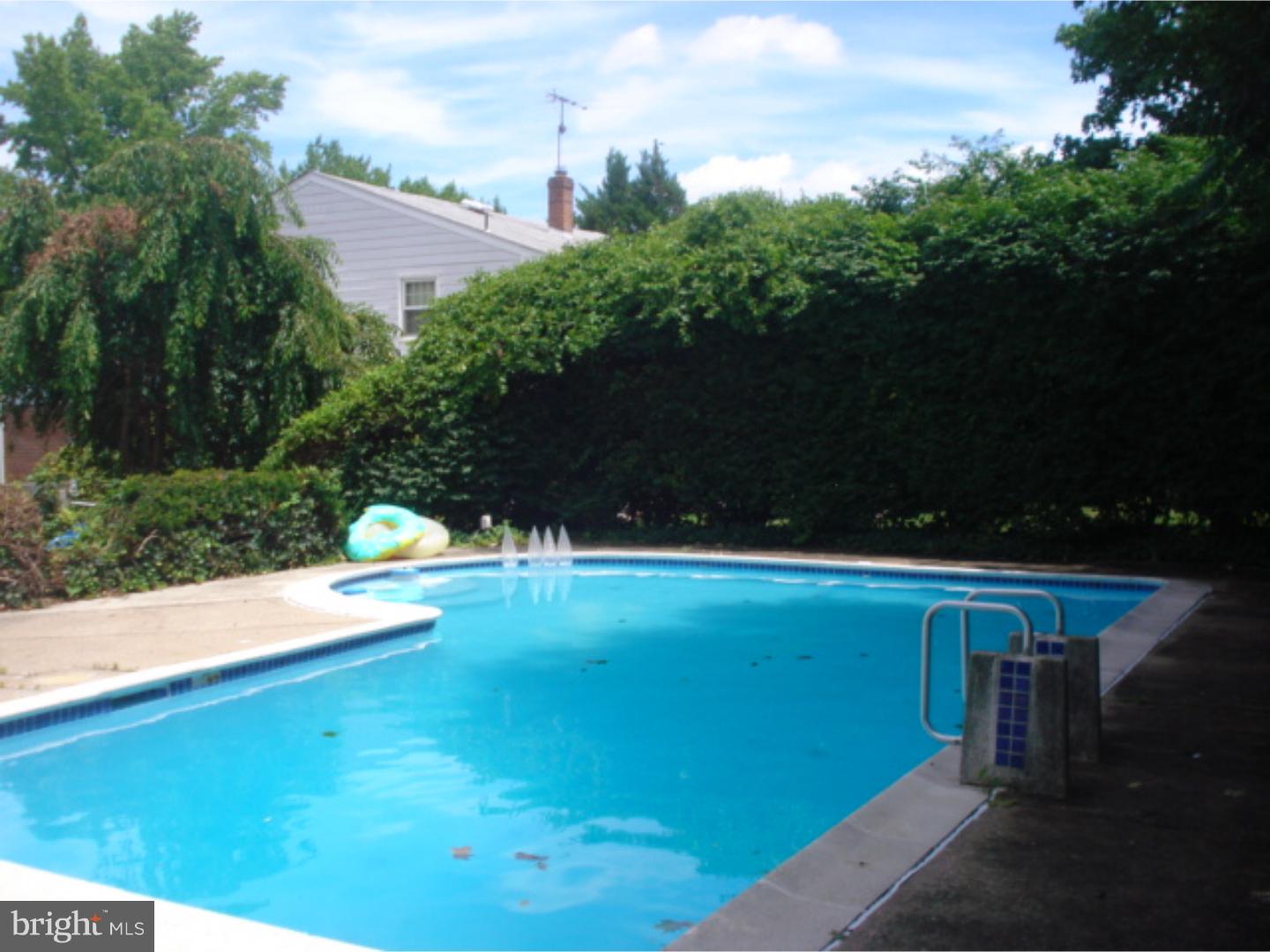 548 Ashbourne Road Cheltenham, PA 19012 - Photo 18 of 20