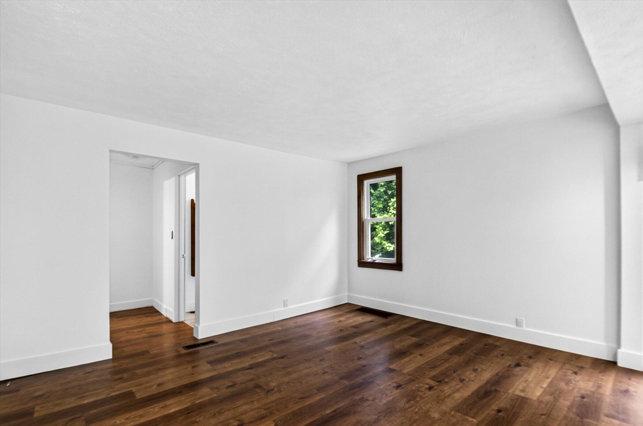 6109 Brooklyn Road Jackson, MI 49201 - Photo 7 of 25 07-6109-Brooklyn-Rd-WindowStill-Photogra