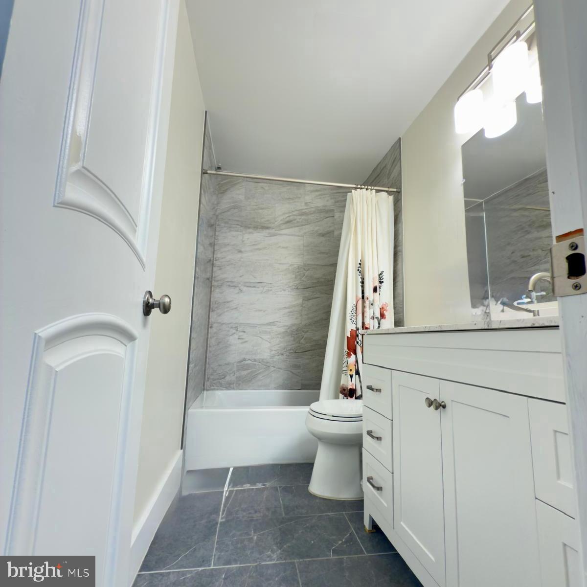 9913 Hampton Road Manassas, VA 20110 - Photo 16 of 18 Full renovated bathroom