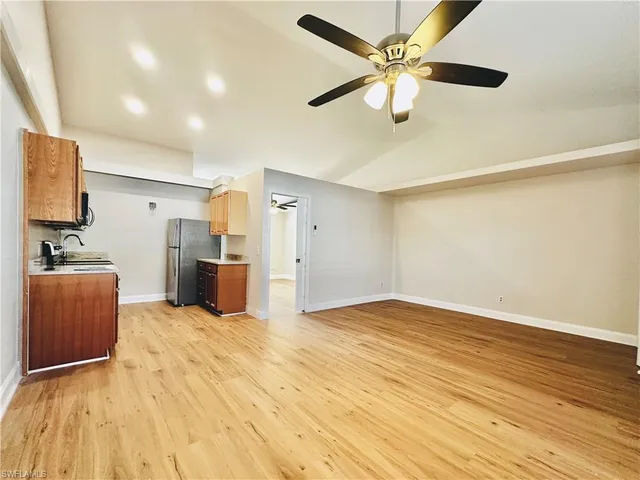 $1,500 | 826 Wiggins Pass Road, Unit 310, Naples, FL 34110