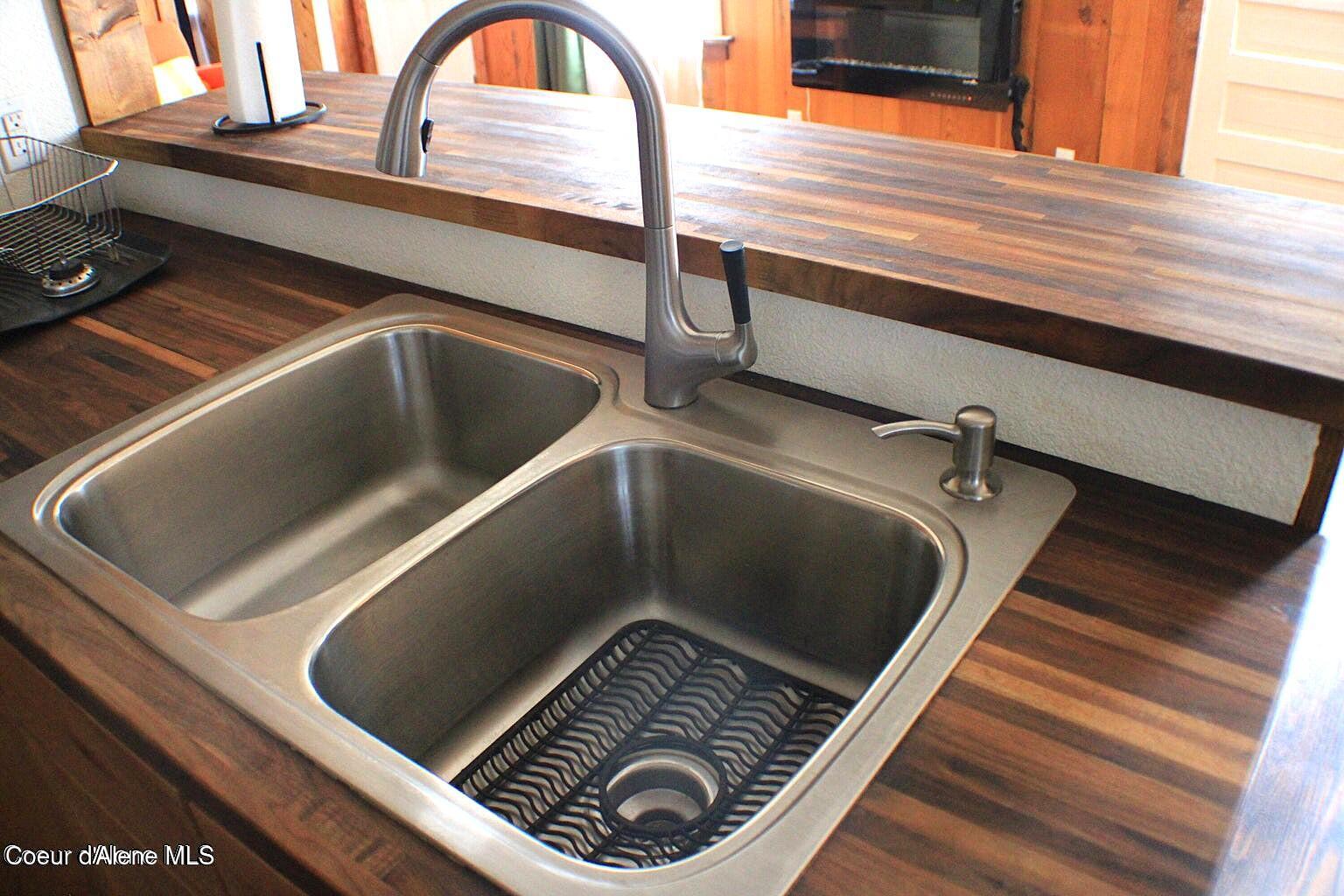 1 Kelly Alley Wallace, ID 83873 - Photo 4 of 23 Kitchen