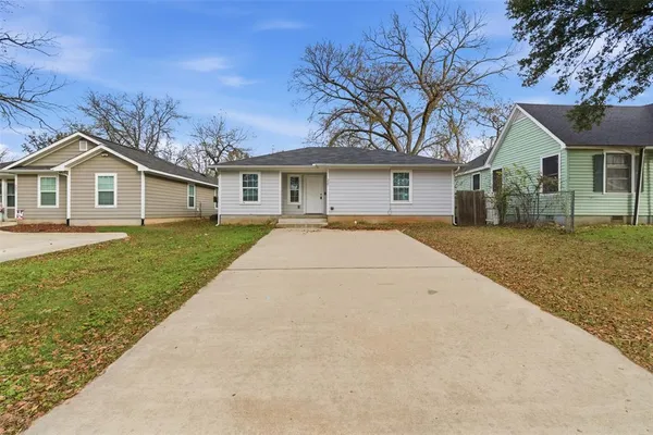 $210,000 | 227 West Murray Street, Denison, TX 75020