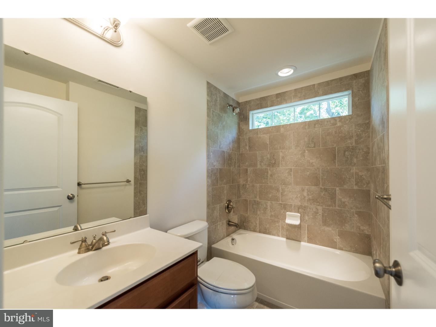 101 North Hillcrest Road Springfield, PA 19064 - Photo 15 of 21 Bathroom