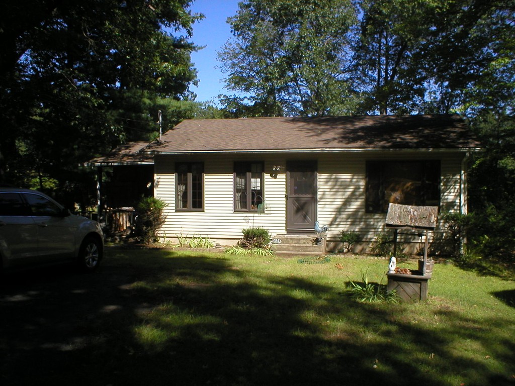 48 Undine Circle Springfield, MA 01109 - Photo 1 of 12