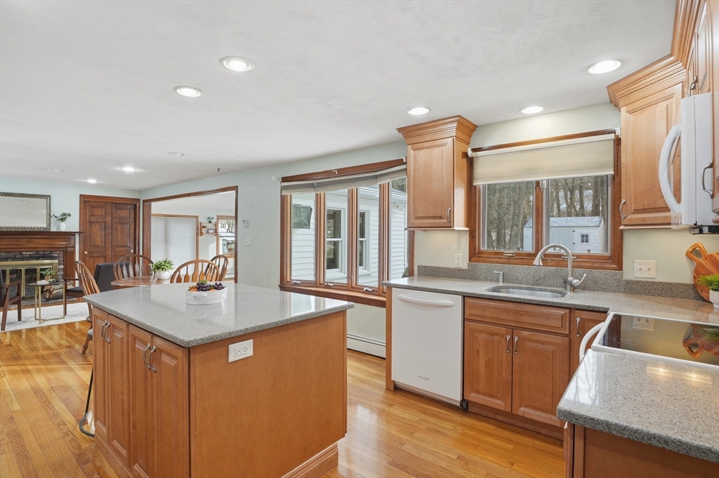 146 Upton Road Westborough, MA 01581 - Photo 8 of 32 Gallery Image 8