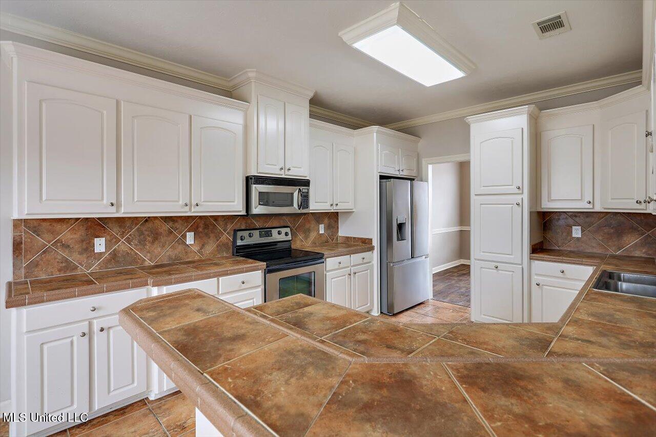 215 Copper Ridge Way Florence, MS 39073 - Photo 8 of 30 09-215 Copper Ridge Way