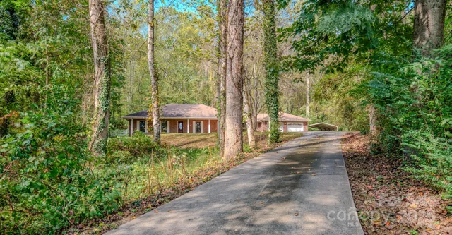 $589,000 | 35 Byrd Road, Candler, NC 28715