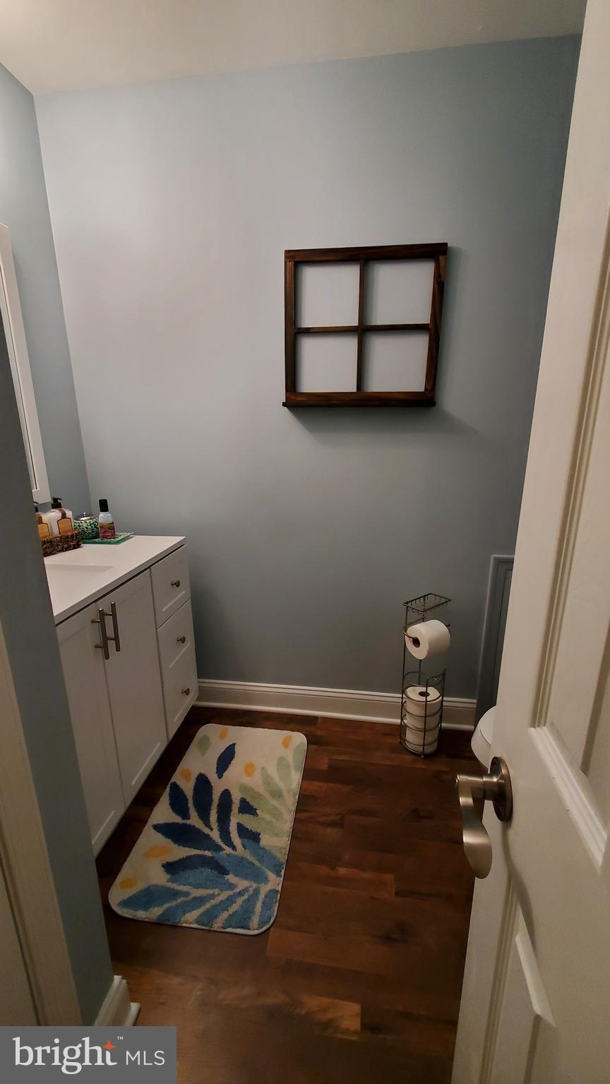 135 North Hunter Forge Road Newark, DE 19713 - Photo 12 of 20 1/2 bath on main level