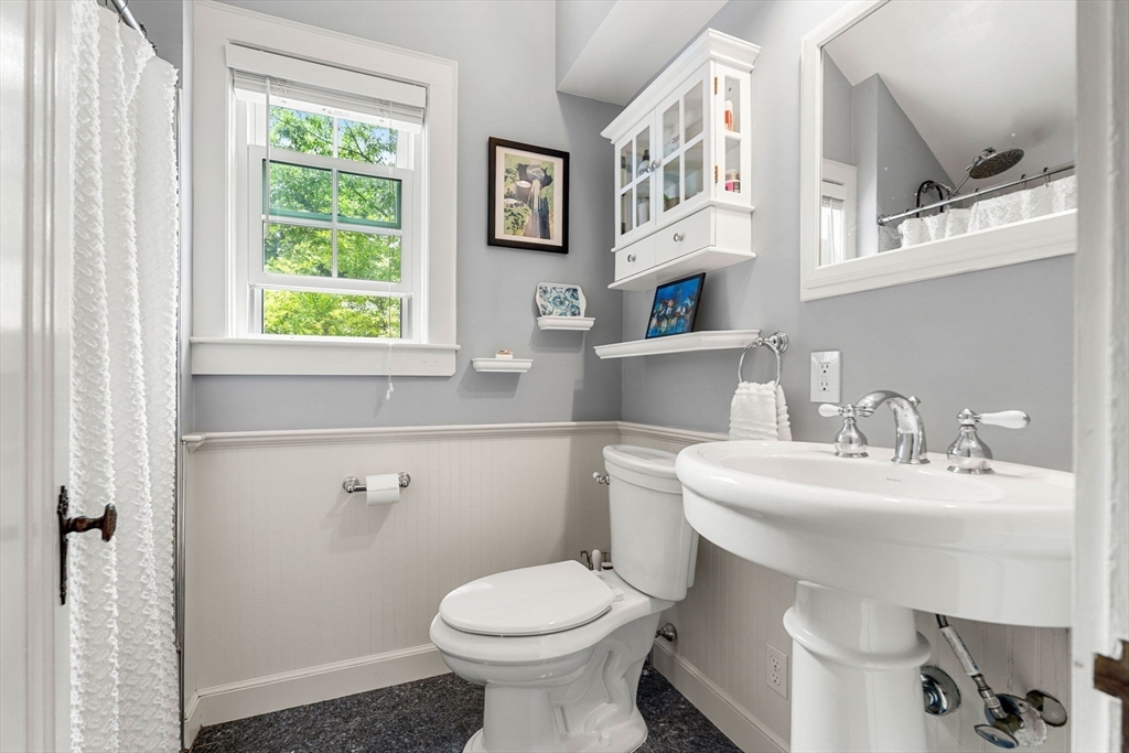 4 Daniels Street Lexington, MA 02421 - Photo 22 of 40
