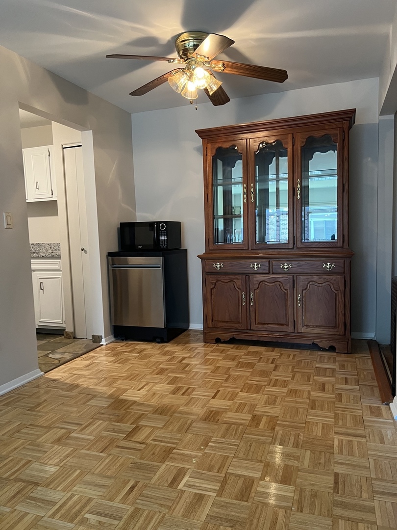 9s070 South Frontage Road, Unit 25206 Willowbrook, IL 60527 - Photo 5 of 12 Gallery Image 5