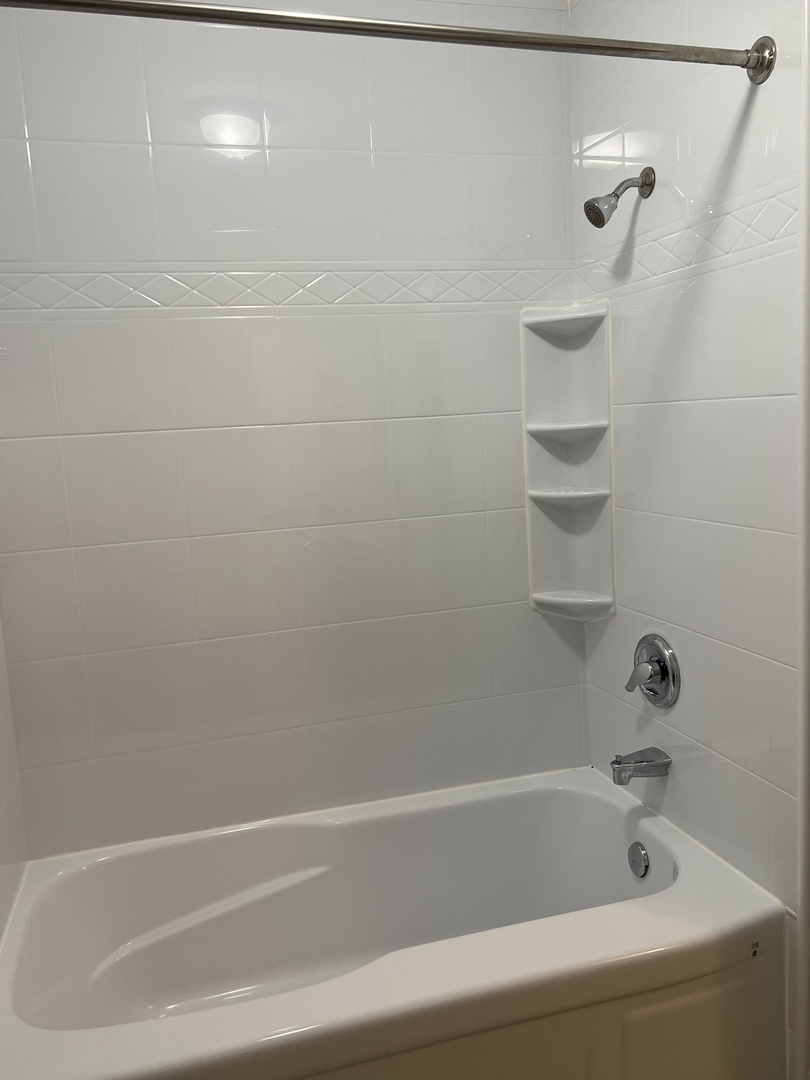 9s070 South Frontage Road, Unit 25206 Willowbrook, IL 60527 - Photo 10 of 12 Gallery Image 10