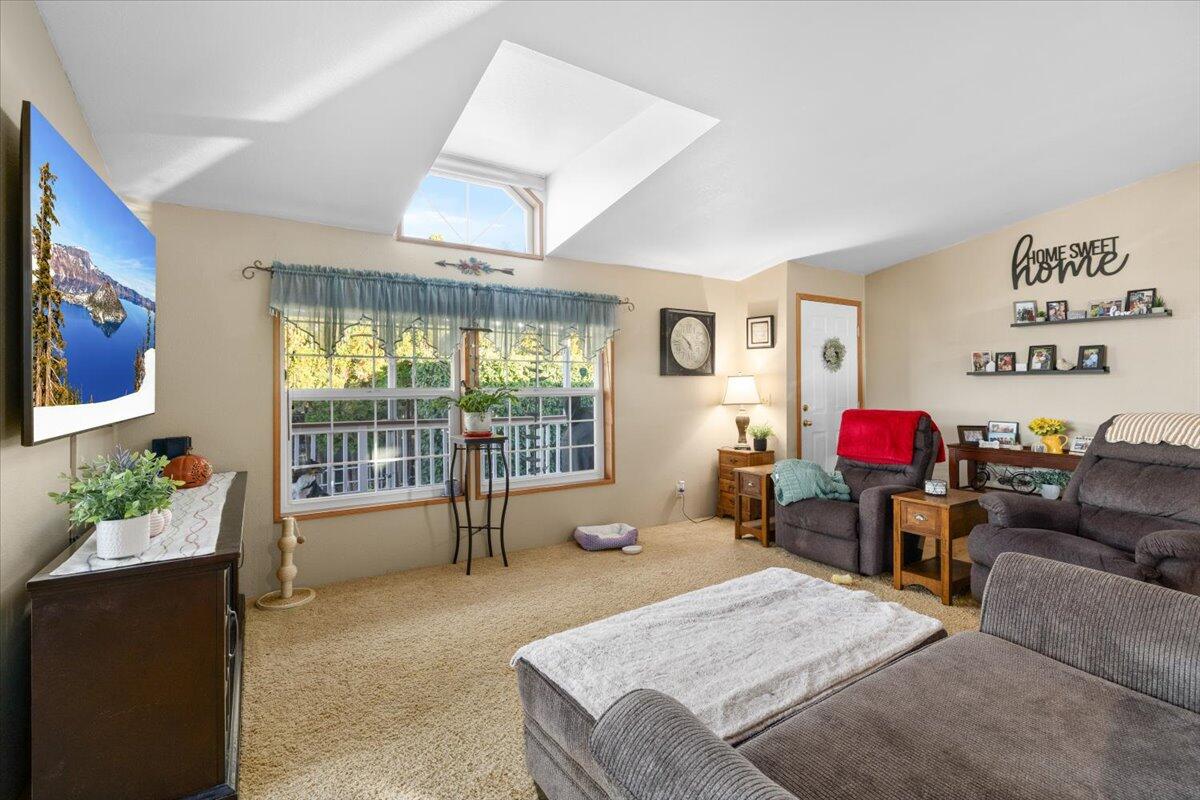 3955 South Stage Road, Unit 90 Medford, OR 97501 - Photo 12 of 42 12-CI_2198
