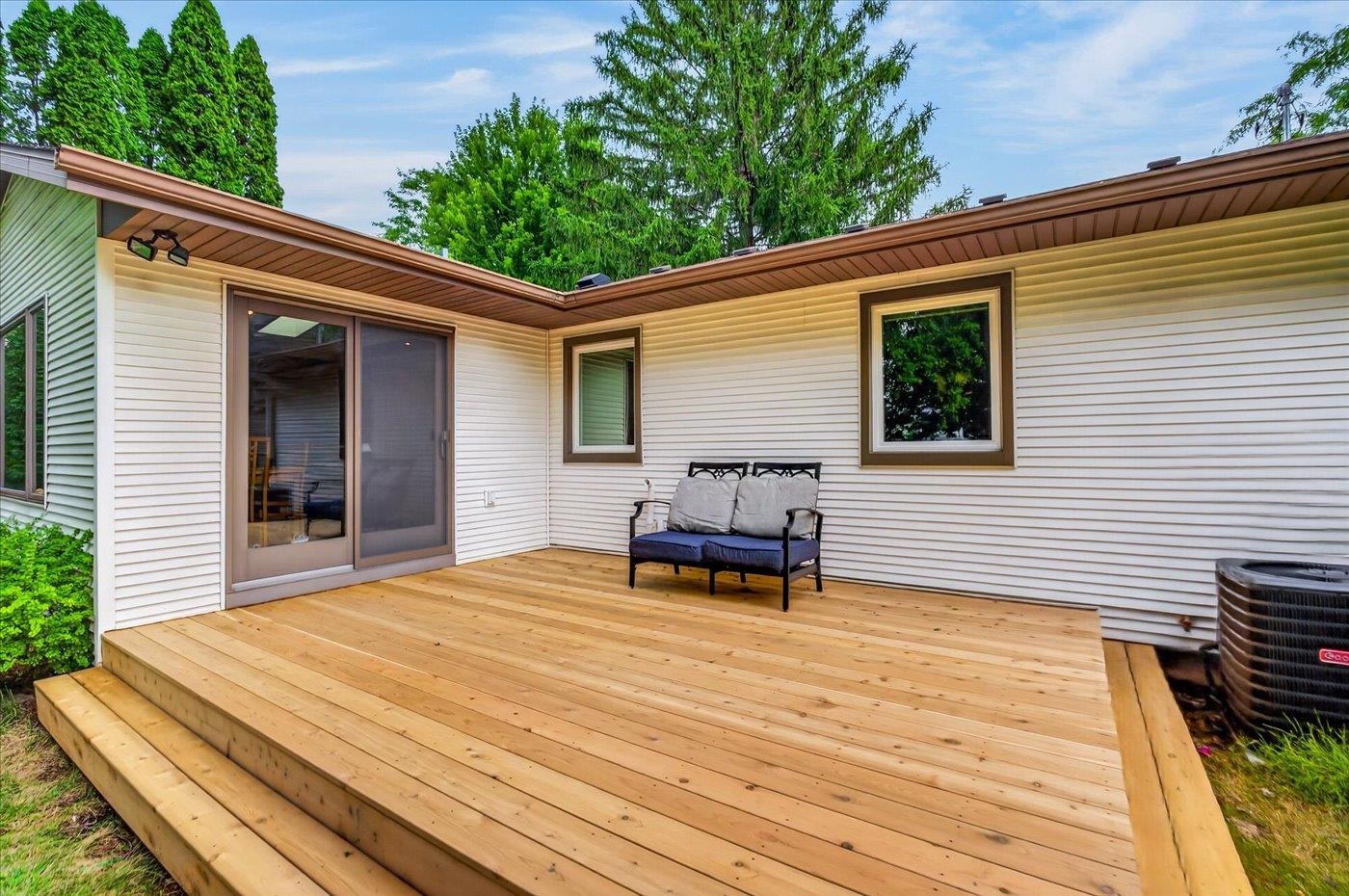 522 Charles Madison, WI 53711 - Photo 31 of 38 Gallery Image 31