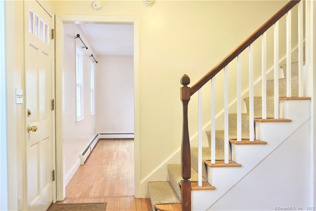 16 Dawn Lane Ridgefield, CT 06877 - Photo 3 of 30