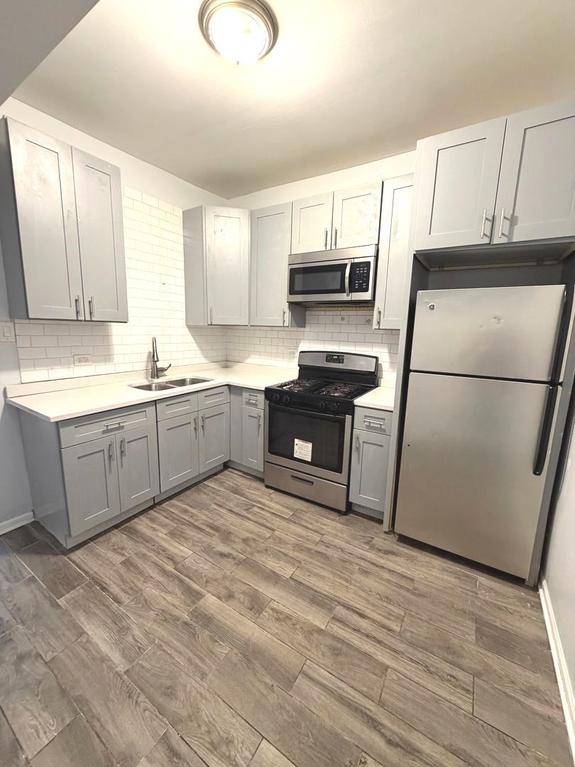 7224 South St Lawrence Avenue, Unit 2 Chicago, IL 60619 - Photo 2 of 18