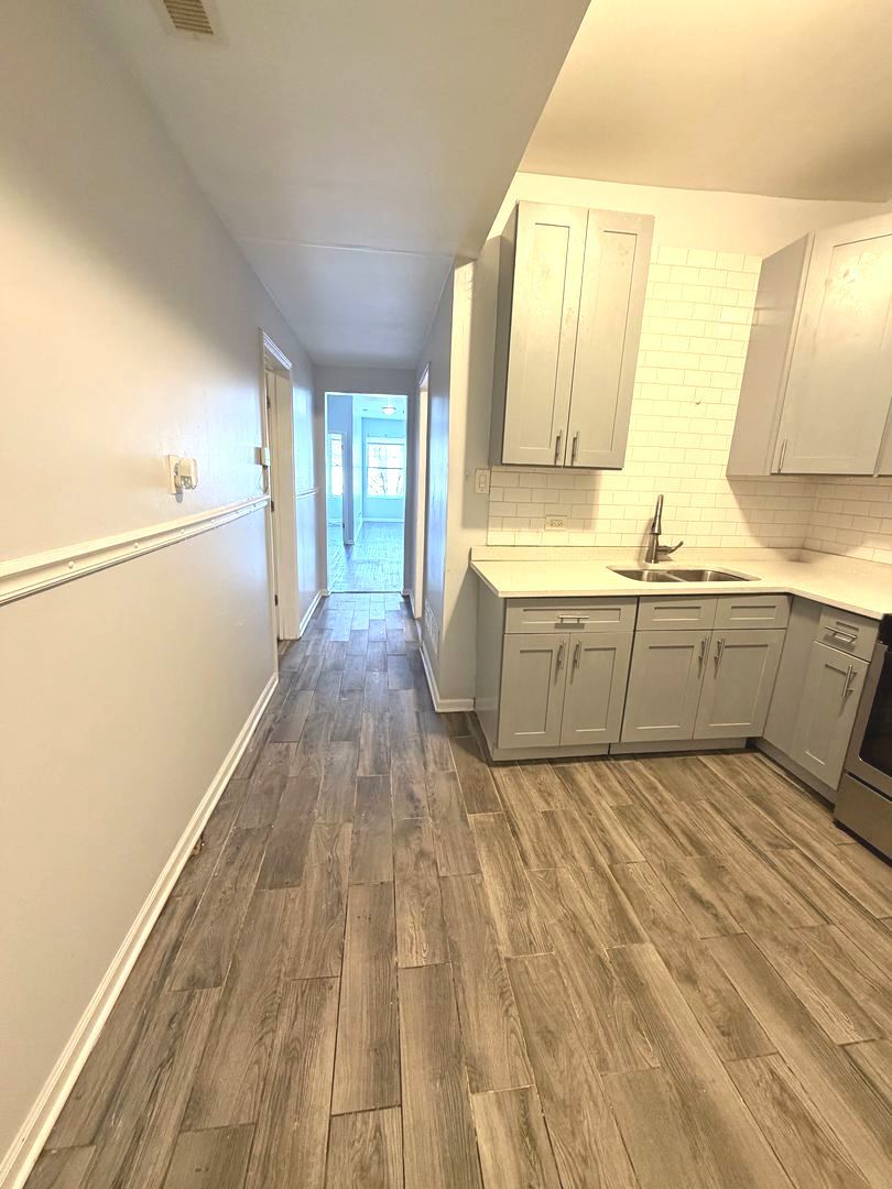 7224 South St Lawrence Avenue, Unit 2 Chicago, IL 60619 - Photo 3 of 18