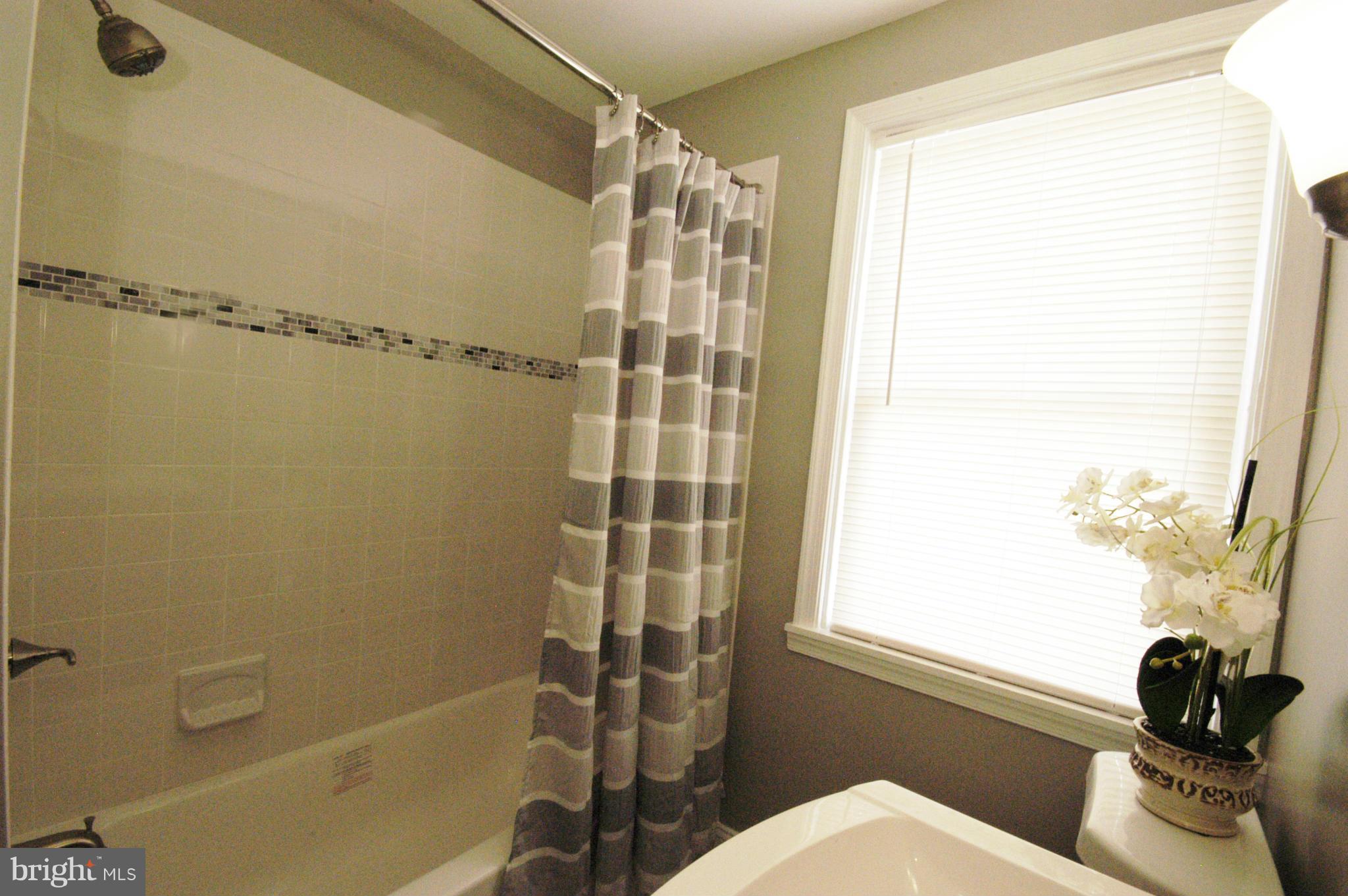 5812 Leith Walk Baltimore, MD 21239 - Photo 14 of 25 Bath