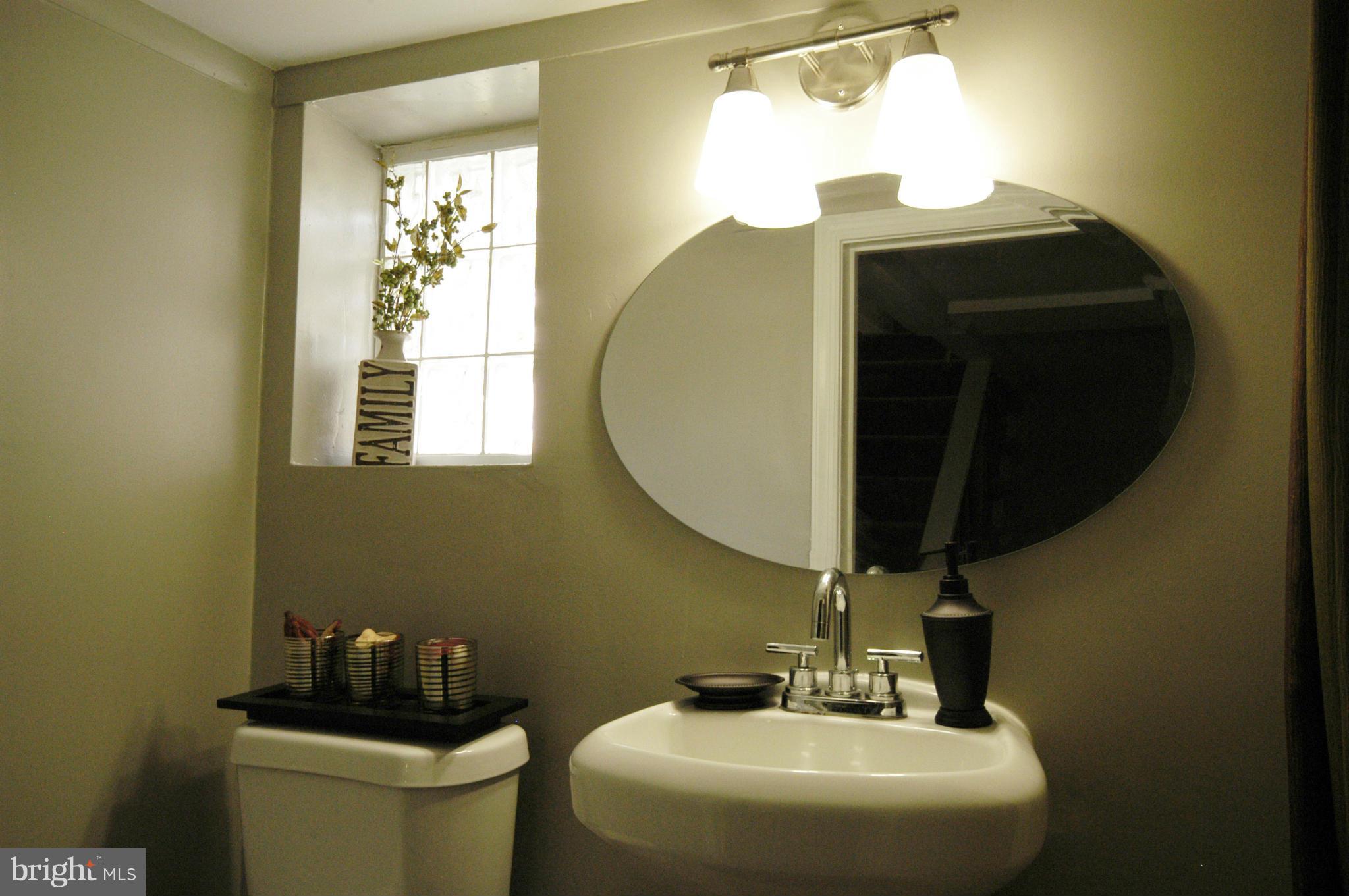 5812 Leith Walk Baltimore, MD 21239 - Photo 10 of 25 Bath