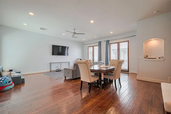 $399,900 | 5307 Nett Street, Unit C, Houston, TX 77007