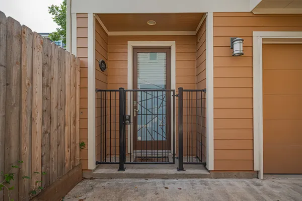 $399,900 | 5307 Nett Street, Unit C, Houston, TX 77007