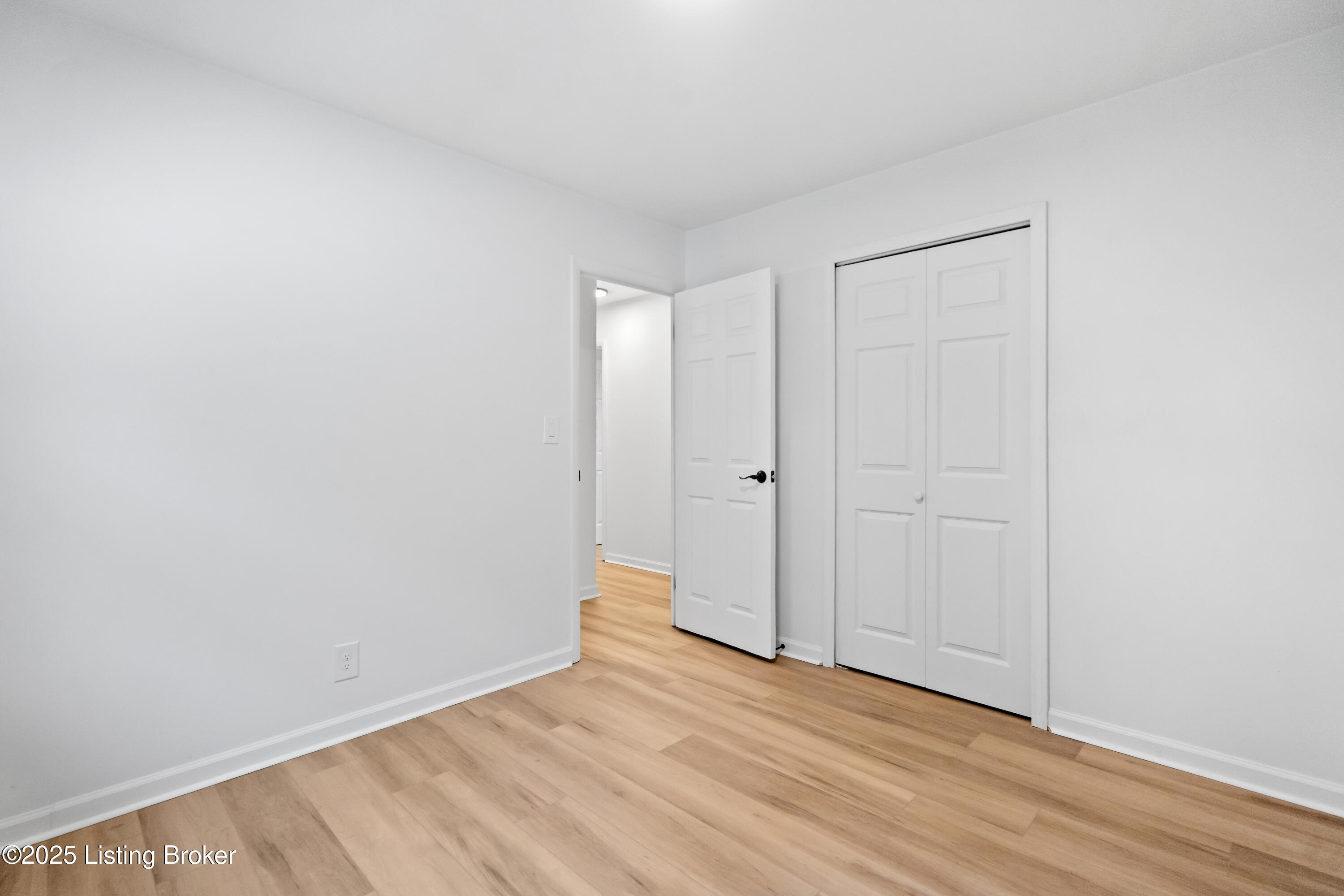 5104 Rural Way Louisville, KY 40218 - Photo 16 of 23 DSC01160