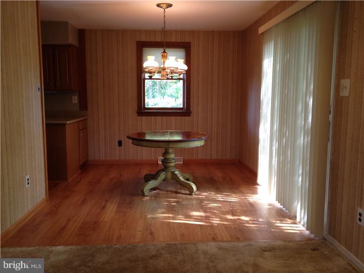 348 Rilling Road Warminster, PA 18974 - Photo 5 of 17 Dining Room