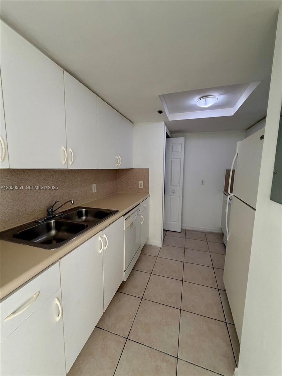 2415 Northwest 16th St Road, Unit 2071 Miami, FL 33125 - Photo 4 of 11