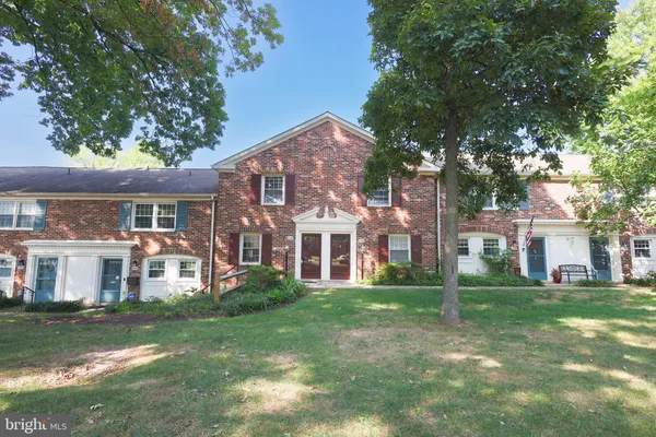 $2,550 | 8360 Forrester Boulevard, Unit 472, Springfield, VA 22152