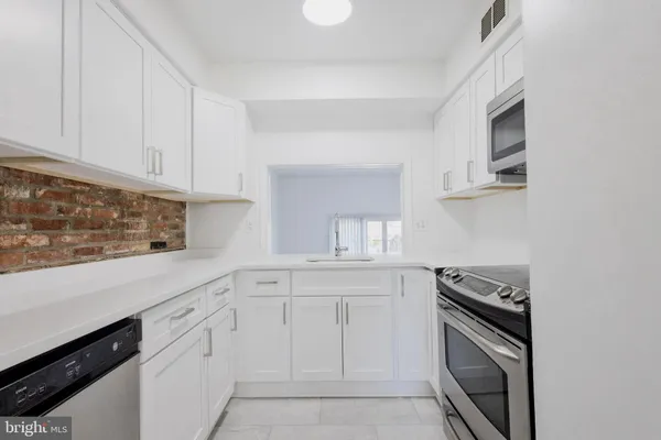 $2,550 | 8360 Forrester Boulevard, Unit 472, Springfield, VA 22152
