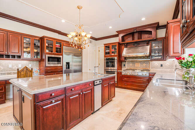 5326 Calarosa Ranch Road Camarillo, CA 93012 - Photo 18 of 83 5326 Calarosa Ranch Road