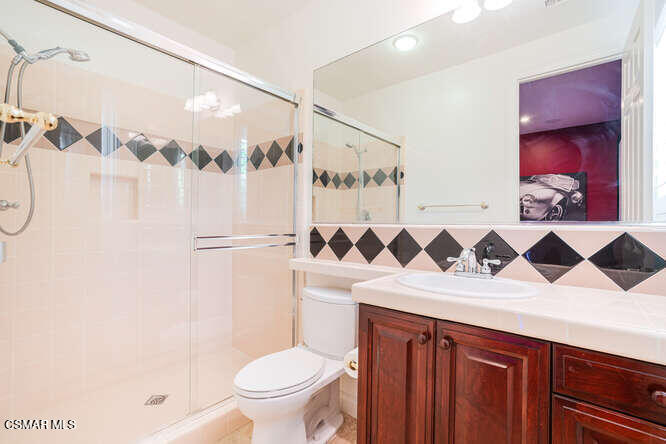 5326 Calarosa Ranch Road Camarillo, CA 93012 - Photo 32 of 83 Media Room Bathroom