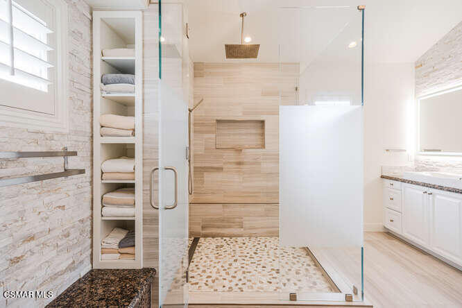 5326 Calarosa Ranch Road Camarillo, CA 93012 - Photo 43 of 83 Primary Bathroom