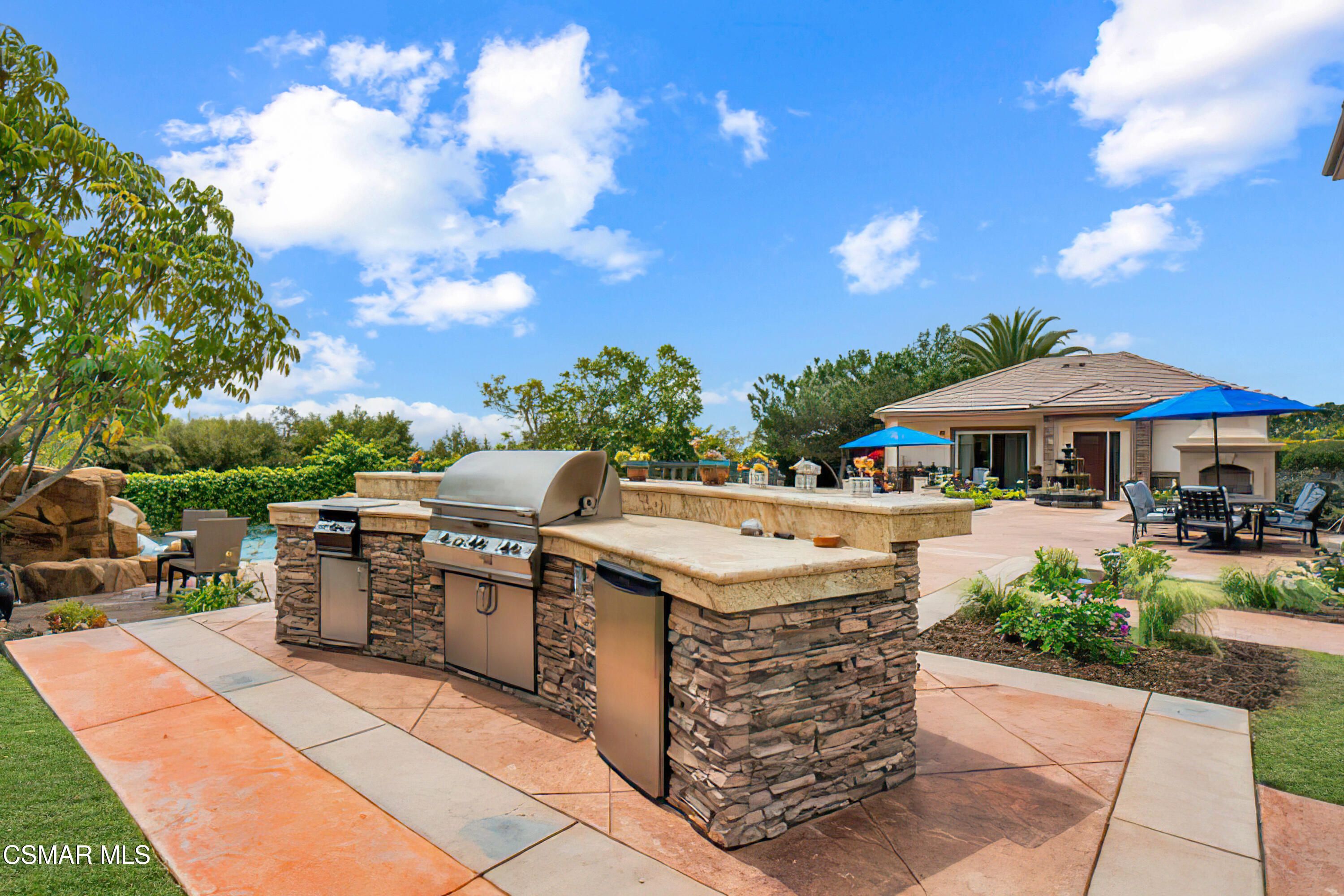 5326 Calarosa Ranch Road Camarillo, CA 93012 - Photo 60 of 83 Outdoor Kitchen