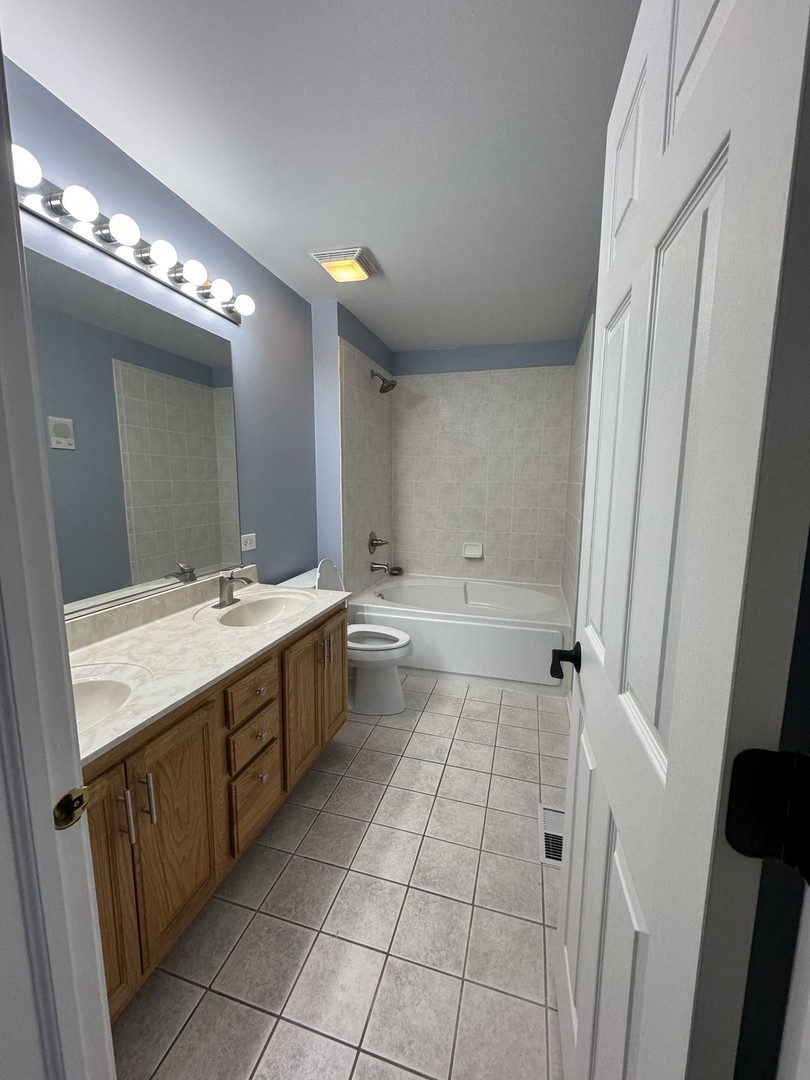 11S427 Rachael Court Lemont, IL 60439 - Photo 11 of 16 Gallery Image 11