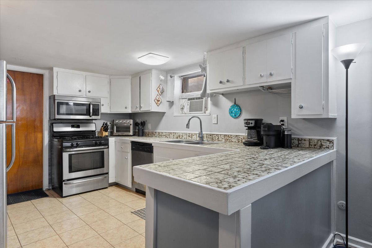 8644 Niles Center Road Skokie, IL 60077 - Photo 22 of 31