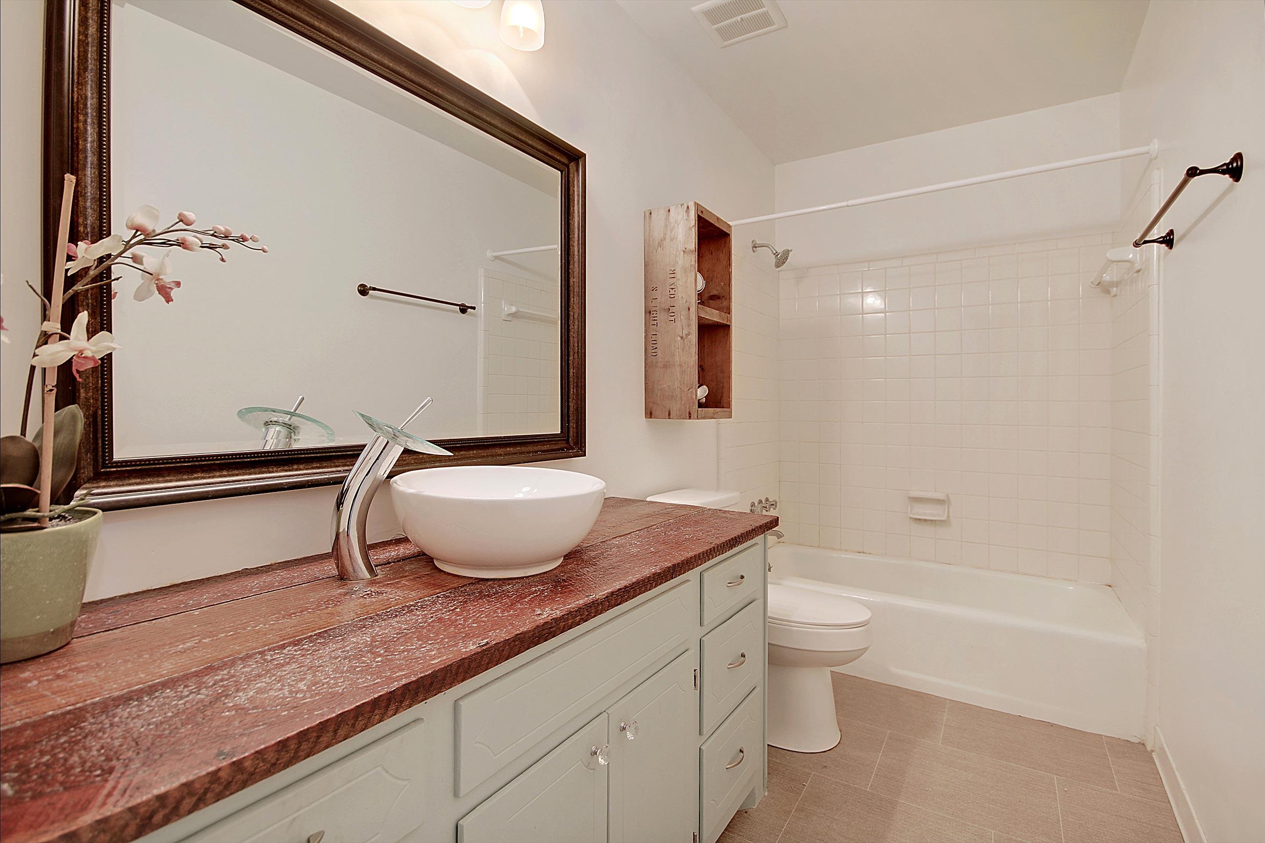 109 Sandtrap Road Summerville, SC 29483 - Photo 12 of 16 Guest Bath