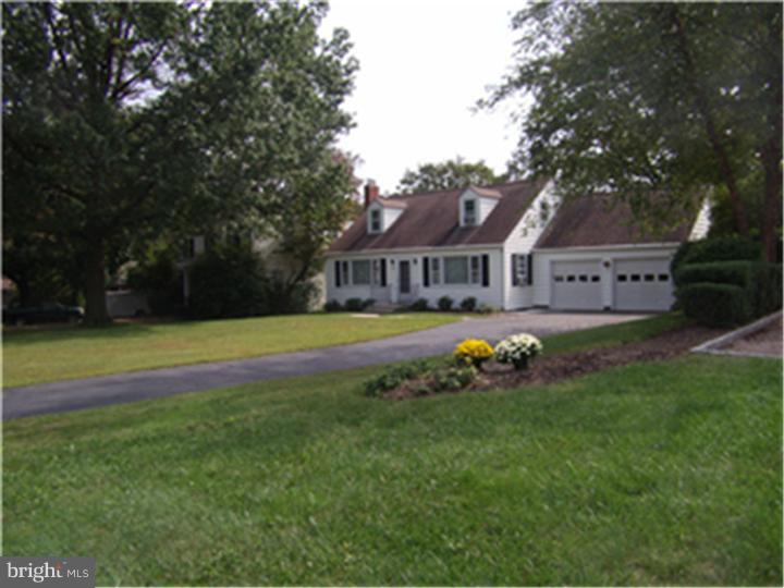 15 Hilltop Road Ewing, NJ 08638 - Photo 1 of 20 Gallery Image 1