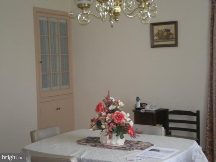 15 Hilltop Road Ewing, NJ 08638 - Photo 5 of 20 Dining Room