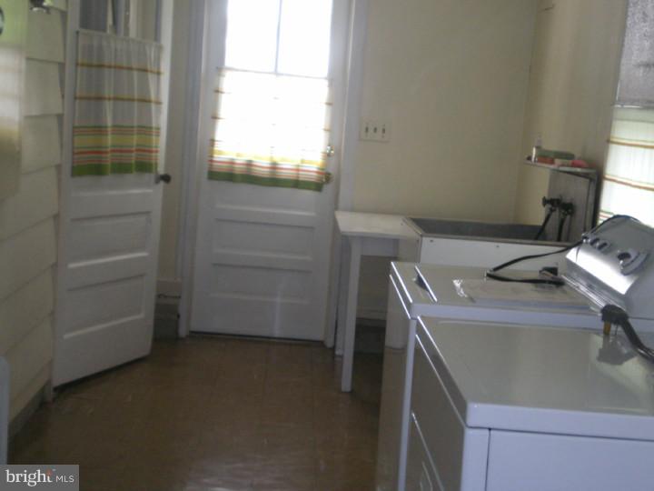 15 Hilltop Road Ewing, NJ 08638 - Photo 9 of 20 Laundry Room
